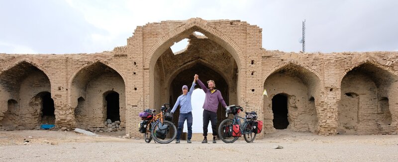 Alte Karawanserei am Weg nach Isfahan